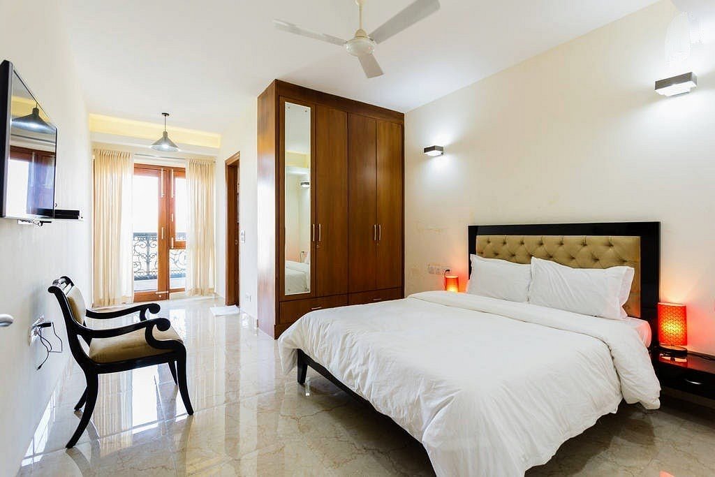 Aashianaa Gracious Living