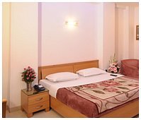Bharat Continental Hotel