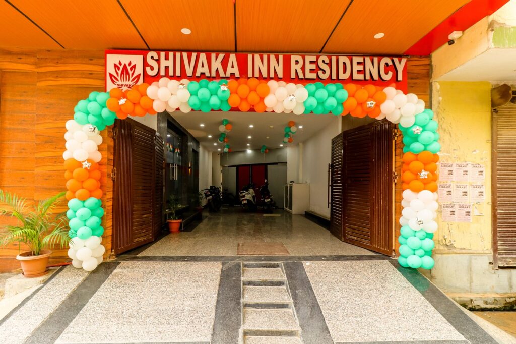 Aiport Hotel Shivaka Inn