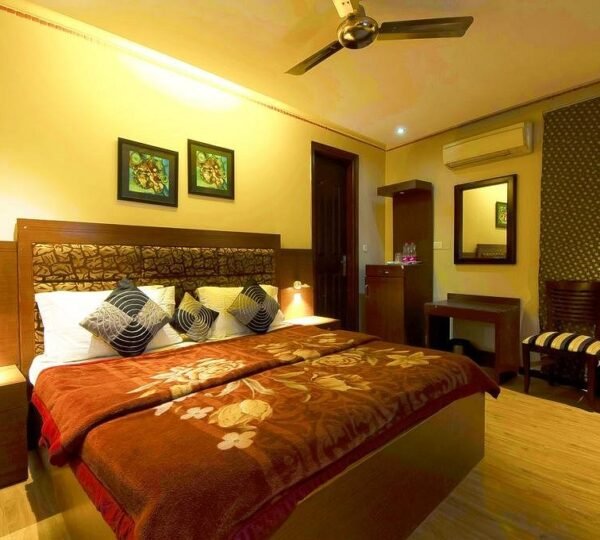 OYO 24947 Hotel Metro Tower