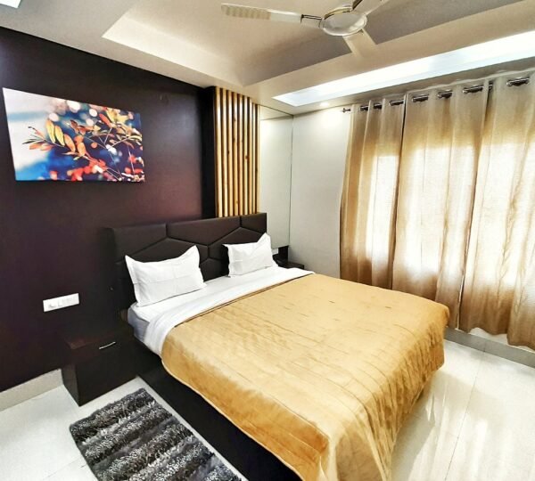 Hotel Aerocity Purple Orchid