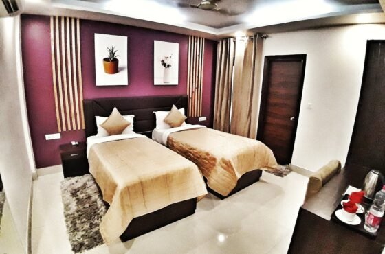 Hotel Aerocity Purple Orchid