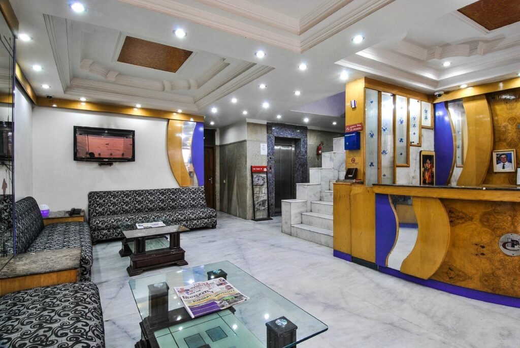 Super OYO Chand Palace