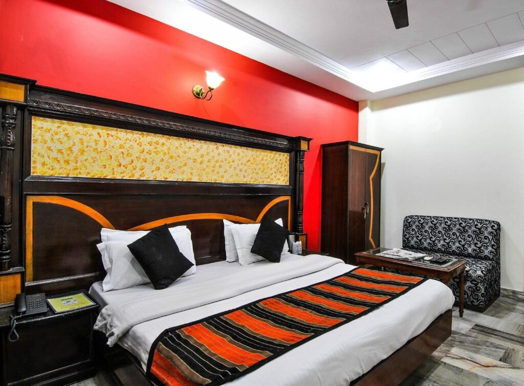 Super OYO Chand Palace