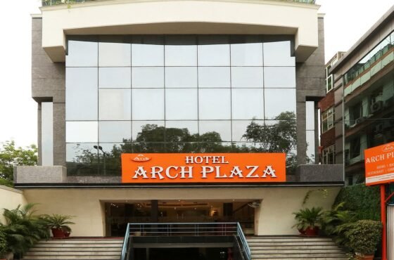 Hotel Arch Plaza