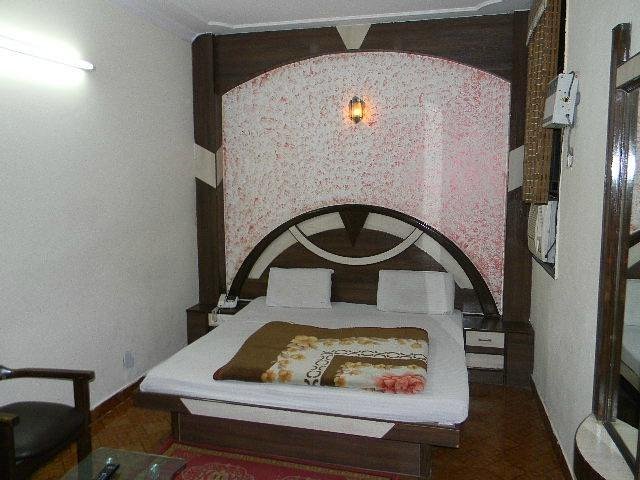 Hotel Yatri International