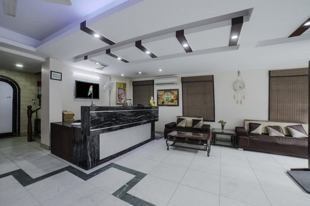 OYO 1172 Hotel Swiss International