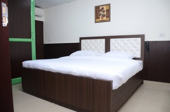 The 7 Days Hotel