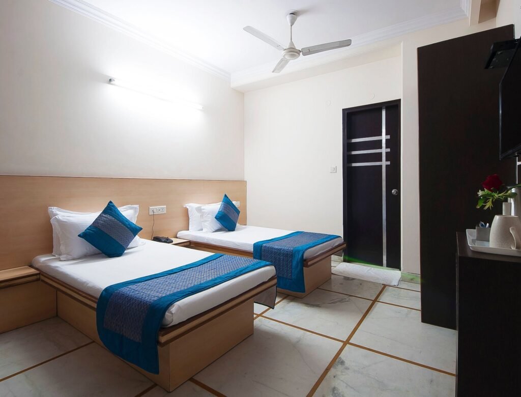 Hotel Apra Inn