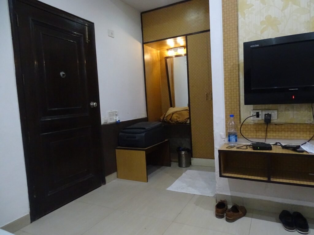 OYO 16901 The Icon