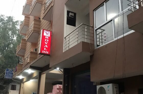 OYO 66187 Hotel The Royal Inn