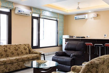 Reunion In Delhi-Spacious Lounge with 2 large BR