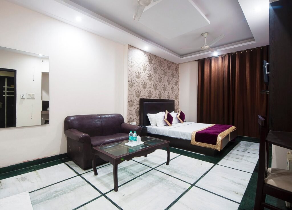Hotel Apra Inn